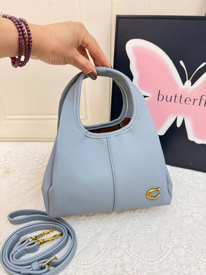COACH  

Size      
Big26cm   
small21cm  

95 dhs❤️

Zain04
♥️♥️♥️