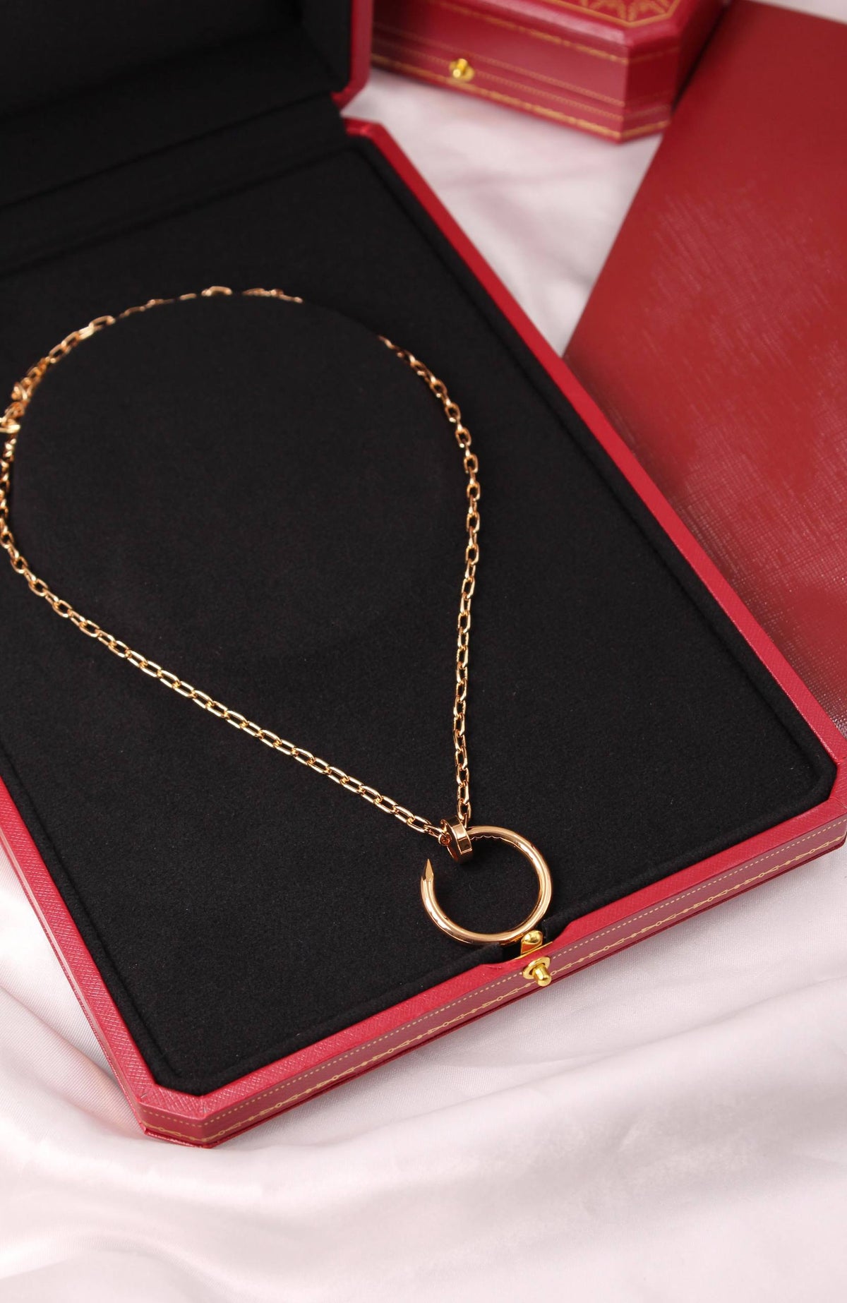Cartier

JUSTE UN CLOU LONG NECKLACE, MULTIWEAR, EXTRA-LARGE MODEL
Super Master Quality

For Price 👇 WhatsApp✅
0568585901 
0507557372
0552275751 Owner Zain 👌

Zain106
♥️♥️♥️