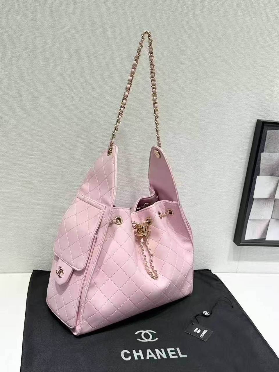 Chanel
120 dhs🪙🌨️

Zain177
♥️♥️♥️