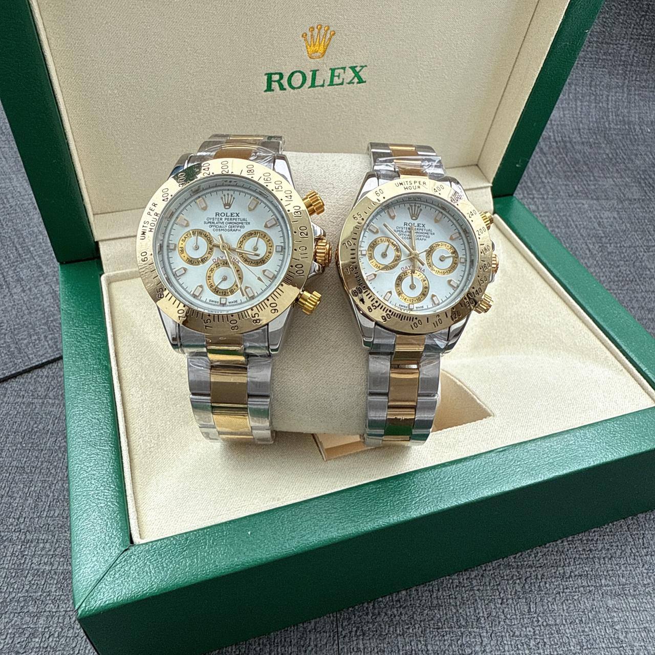 Rolex
Automatic 
105 dhs🪙🖤
Couple 190 dhs🪙🖤

Zain45
♥️♥️♥️