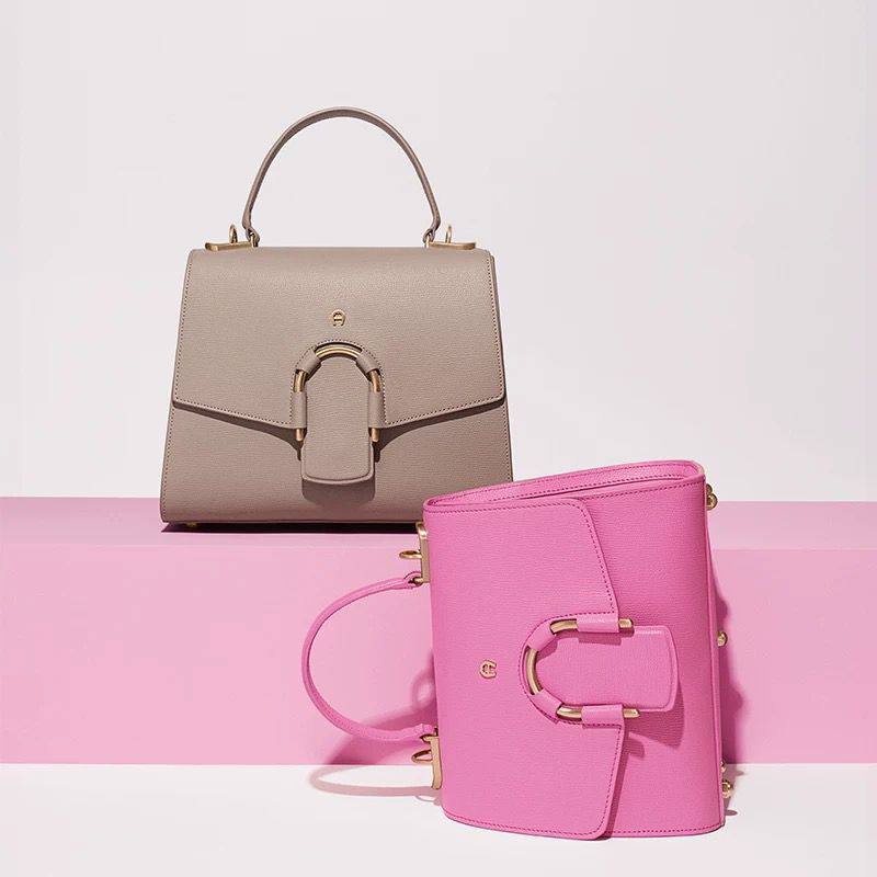 Aigner
105 dhs❣️

Zain07
♥️♥️♥️