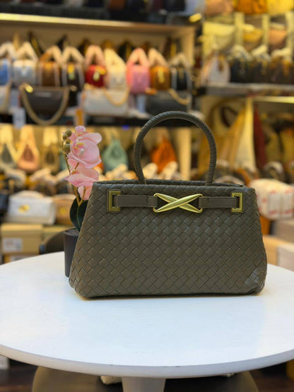 Bottega
110 dhs✅

Zain299
♥️♥️♥️