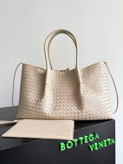 Bottega Veneta Pinacoteca tote bag 

For Price 👇 WhatsApp✅
0568585901 
0507557372
0552275751 Owner Zain 👌

Zain71
♥️♥️♥️