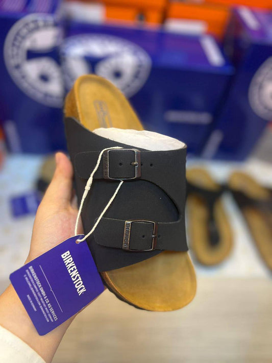 Birkenstock 
High Quality, New Arrived 
Size 36To 41
110 dhs🪙🌨️

Zain120
♥️♥️♥️