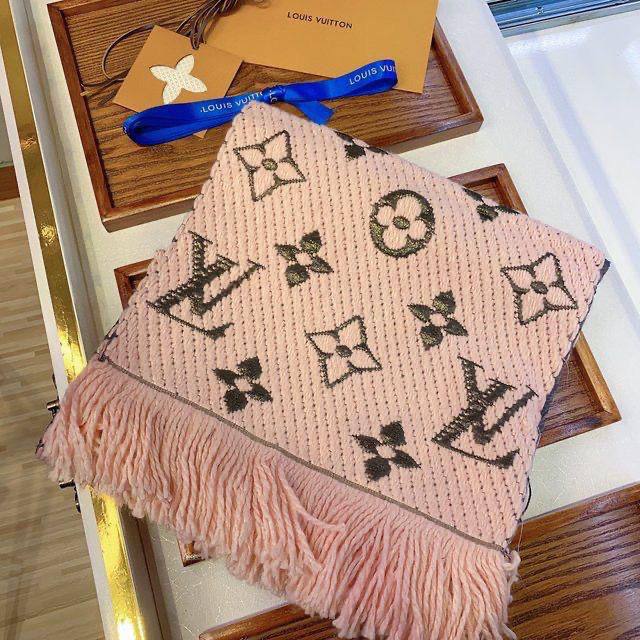 Coming new stock
Winter scarf 
45 dhs🪙🌨️

Zain93
♥️♥️♥️