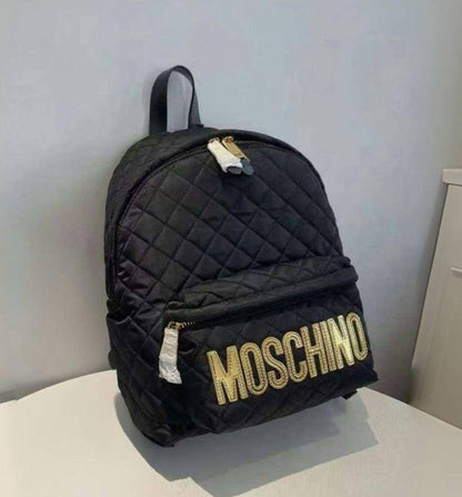 MOSCHINO BACKPACK 

COPY ONE NEW CAME 

120 dhs🪙💕

Zain39
♥️♥️♥️
