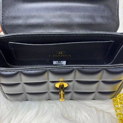 Chanel
With box 
85 dhs💓

Zain50
♥️♥️♥️