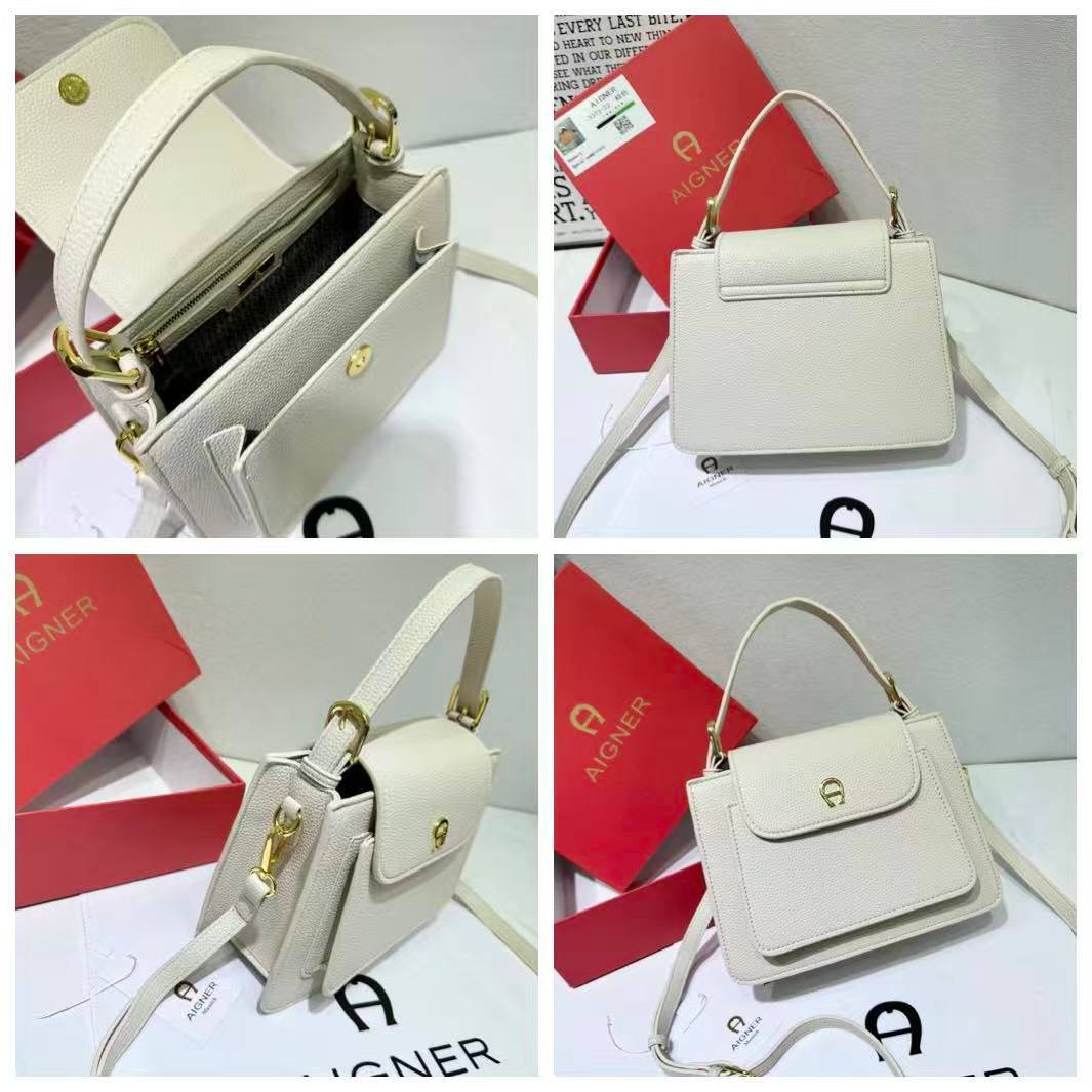 Aigner
100 dhs💓

High-quality 

in box🎁🎁🎁

Zain35
♥️♥️♥️