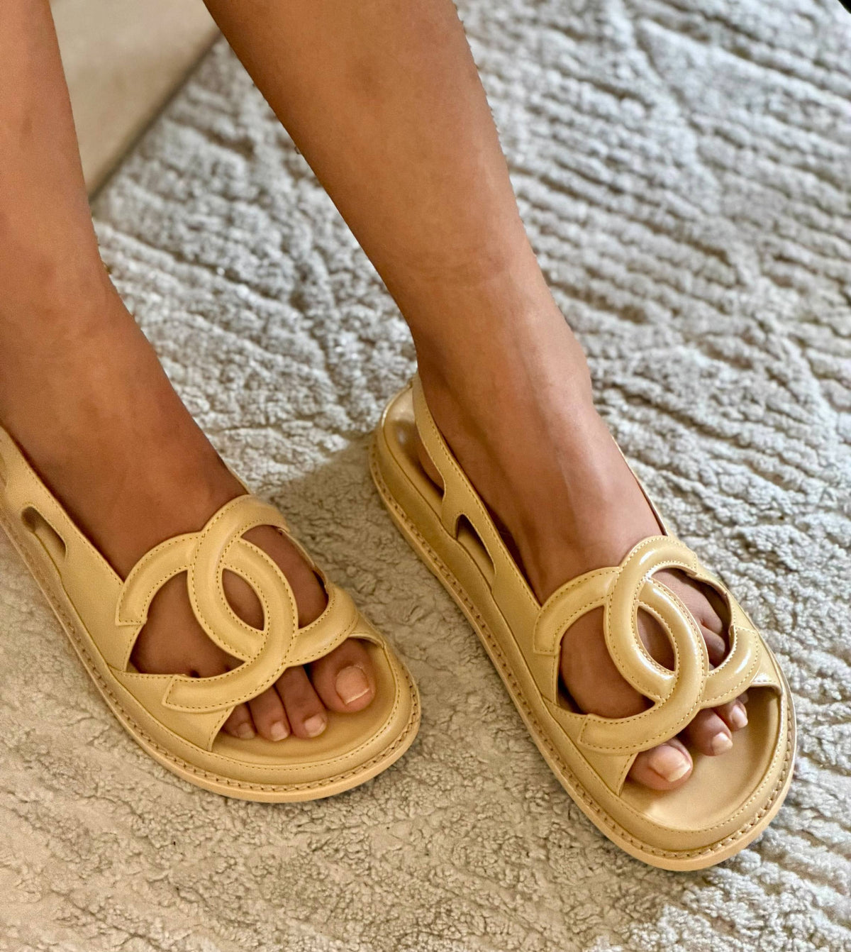 Chanel 

Vip quality 

Size:36 to 42

500 dhs🇦🇪🇦🇪🇦🇪

Zain113
♥️♥️♥️
