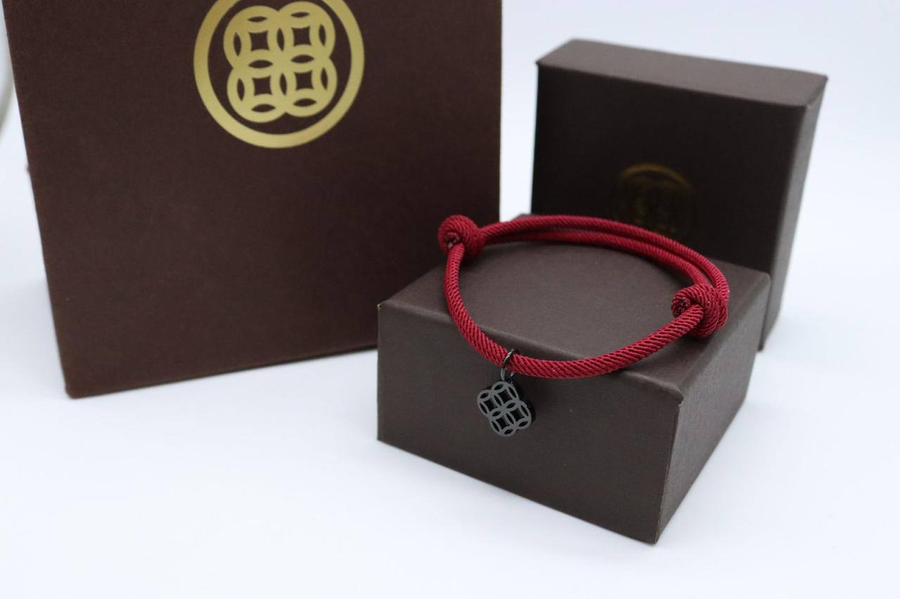 Bracelet 
55 dhs💓
+Box and paper bag🎁

Zain33
♥️♥️♥️
