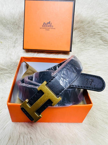 Belt for Lady
Wide：2.5 cm
Long：105/110/115 cm
With box 
30 dhs🇦🇪🇦🇪

Zain136
♥️♥️♥️