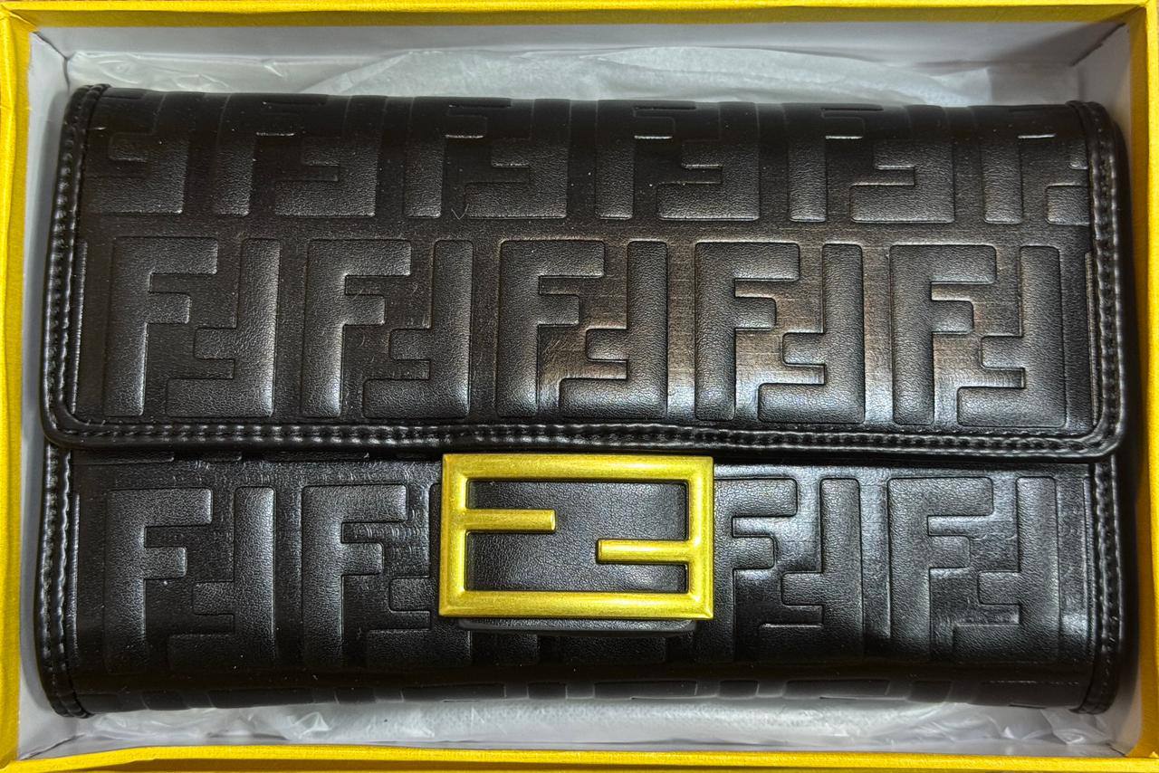 Bags

75 dhs🪙🌨️

With Box
🎁🎁🎁

Zain50
♥️♥️♥️