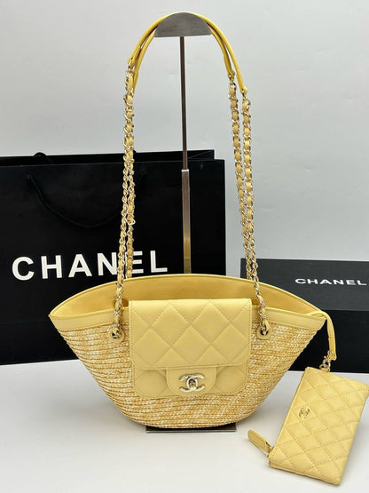 Chanel
Master🌺🌺
Size :18×41×13
260 dhs🌺

Zain114
♥️♥️♥️