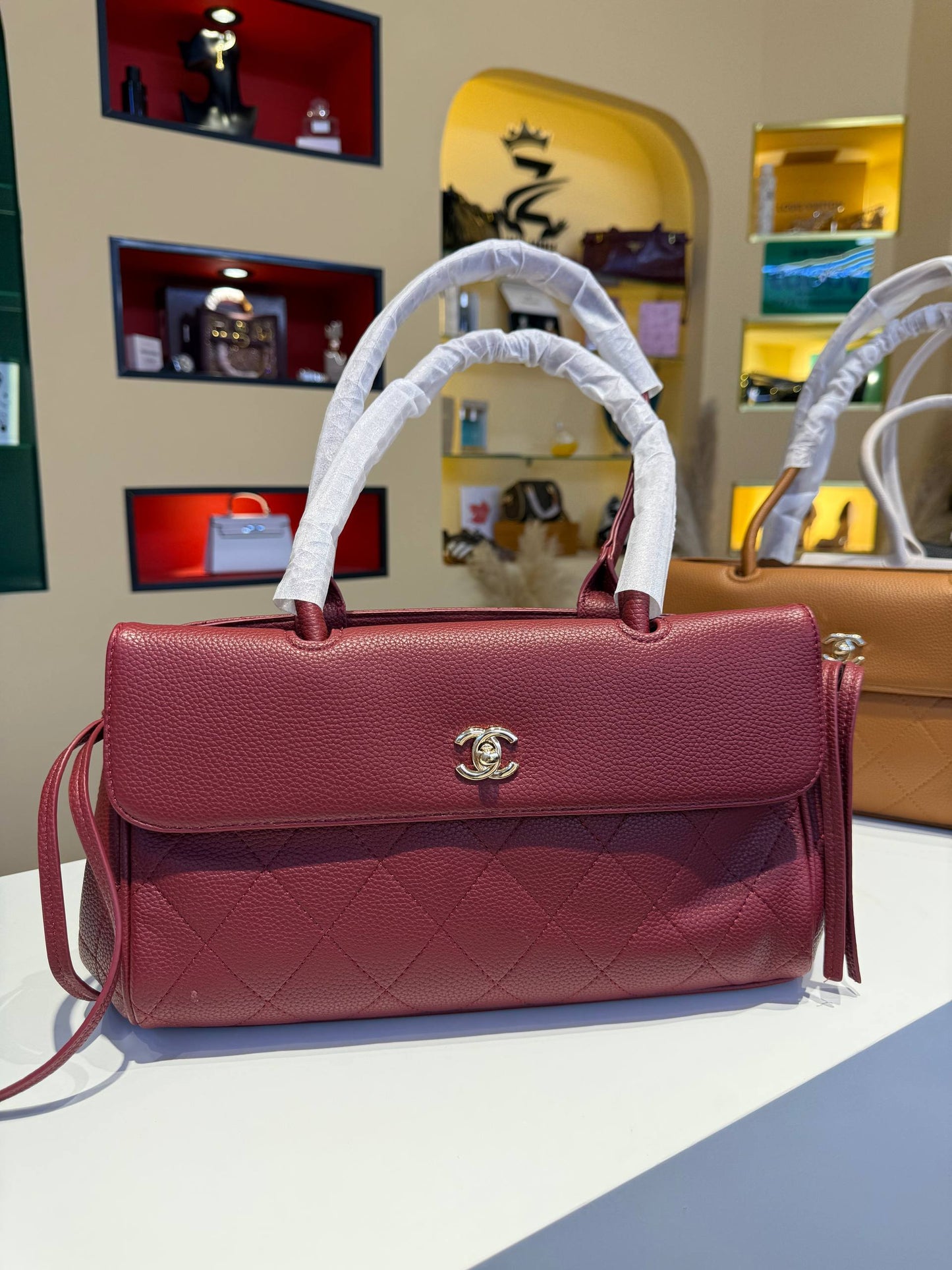 Chanel

High quality 
210 dhs

Zain295

اطلبوها من الوتس المثبت في الأعلى👆🏻👆🏻

تواصلو معنا 👈🏻 Zain 
For order WhatsApp pinned 👆🏻

♥️♥️♥️