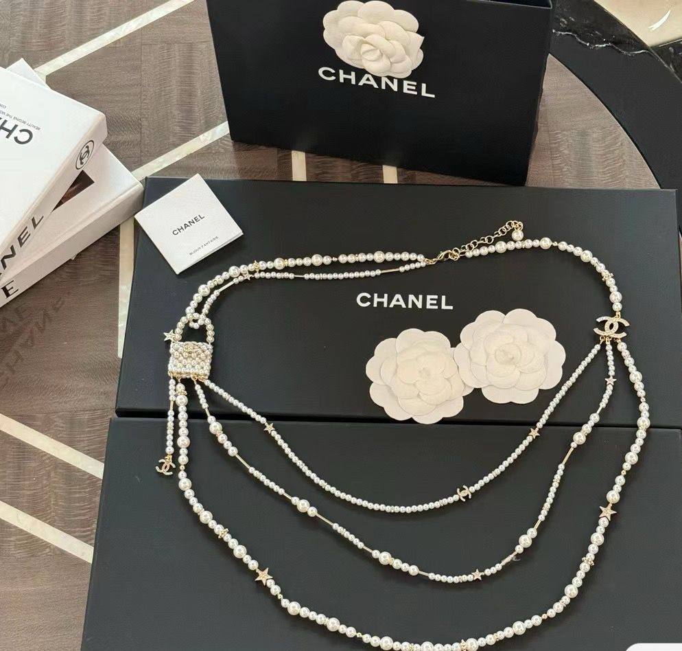 SUPER MASTER
NECKLACE 
CHANEL
230 dhs🪙🌨️

Zain89
♥️♥️♥️