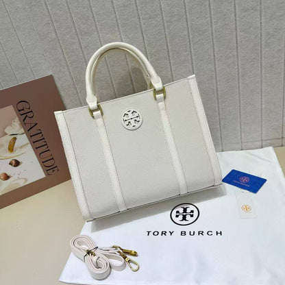 TORY BURCH 

GOOD QUALITY
100 dhs✅

Zain39
♥️♥️♥️