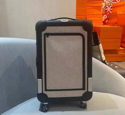 Hermes ✨💕✨
Trolley 💯
SuperMaster Quality 🔥🔥
Available Now ❤️❤️❤️
For Price 👇 WTSP Text Zain 0568585901

Zain121
♥️♥️♥️