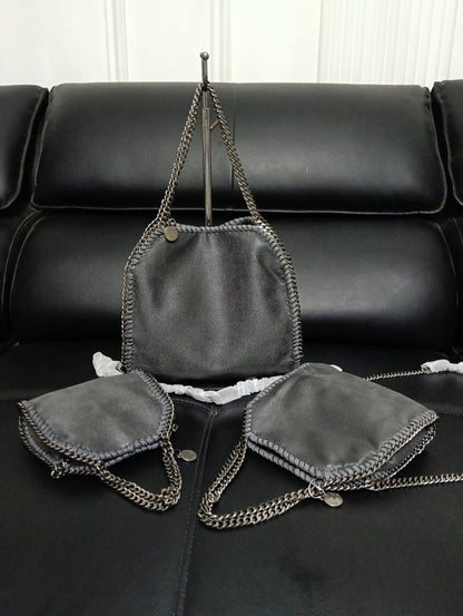 Stella McCartney

95 dhs🇦🇪     16cm
100 dhs🇦🇪    19cm
105 dhs🇦🇪    25cm


Three sizes available

Zain26
♥️♥️♥️