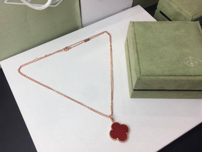 VCA 
LONG NECKLACE
70 DHS🇦🇪🇦🇪
WITH BOX AND PAPER BAG🛍️🎁

Zain89
♥️♥️♥️