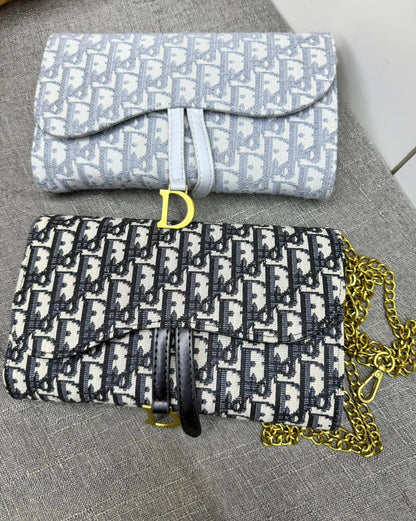 DIOR 

Size ：23CM  

90 dhs🇦🇪🇦🇪
withbox

Zain04
♥️♥️♥️