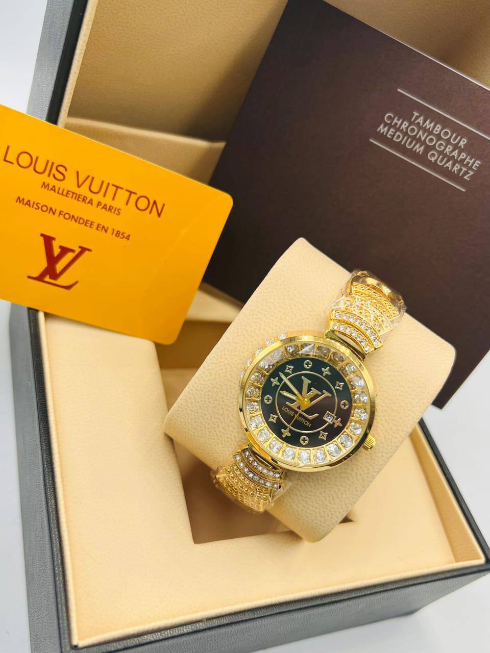 LV Ladies 
55 dhs🪙💚

Zain08
♥️♥️♥️