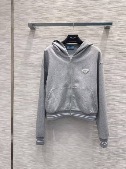 PRADA

Super Master quality

Sizes: S M L
430 dhs🇦🇪🇦🇪

Zain308
♥️♥️♥️