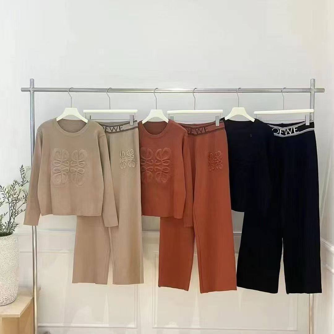 *New collections 
140 dhs💕🪙
*good  quality  ✅
*Sizes: free size 
*AVAILABLE NOW*

Zain231
💕💕💕