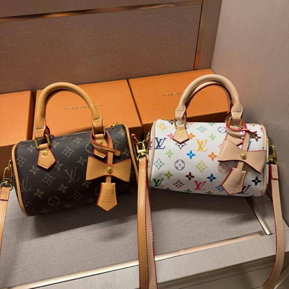 LV
20 cm 

with box
🎁🎁🎁

70 dhs🪙🌨️

Zain17
♥️♥️♥️