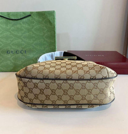 GUCCI 

NEW CAME 

GOOD QUALITY 
100 dhs🇦🇪🇦🇪

Zain295
Zain39
♥️♥️♥️