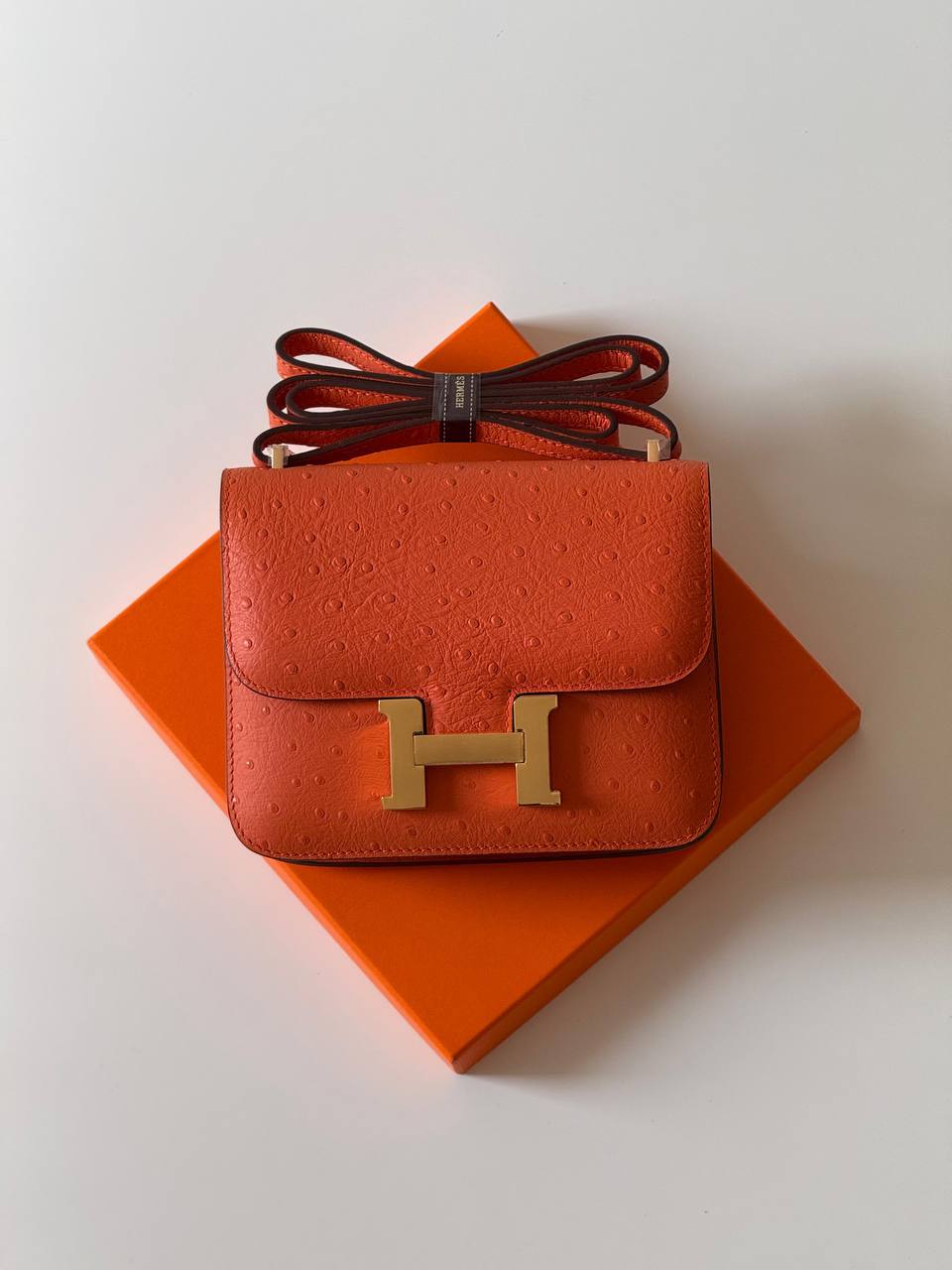 Hermes constance 18cm💕master quality😍with box❤️
340 dhs🪙🌨️

Zain52
♥️♥️♥️