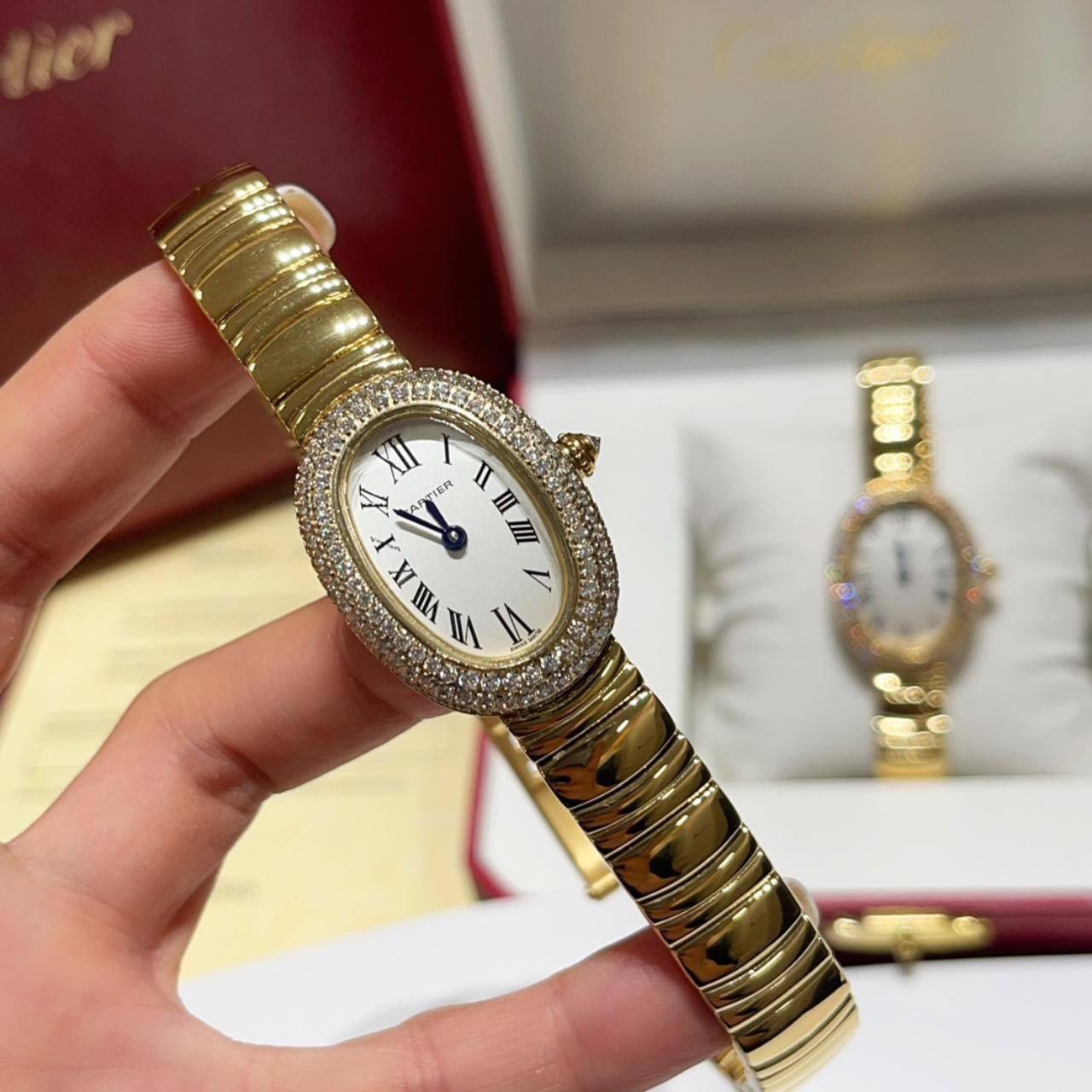 Cartier watch for ladies 
super quality 
450 dhs👑
 (size 24mm)

Zain59
♥️♥️♥️