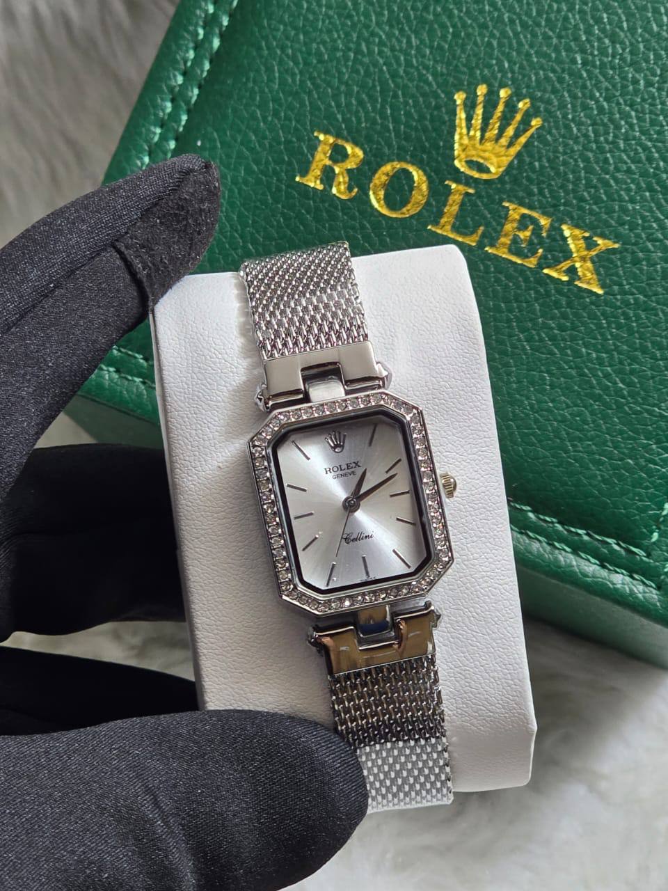 Rolex
Aigner
MK
55 dhs🪙💚

Zain29
♥️♥️♥️