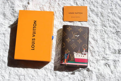 LV Passport Cover 

105 dhs💓 

With Box 
🎁🎁🎁

Master Quality

Zain33
♥️♥️♥️