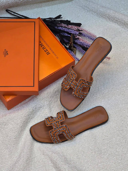 New. Herems

  Size  .  36.  to 41

95 dhs❣️

Zain80
♥️♥️♥️