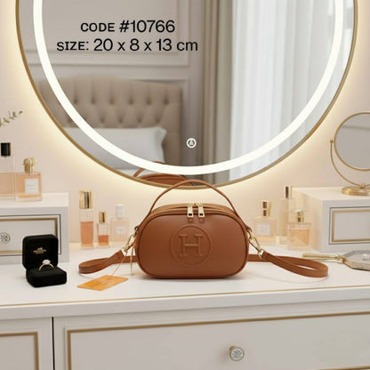 HERMES ᴄᴀᴍᴇʀᴀ ʙᴀɢ
ᴅᴏᴜʙʟᴇ ᴢɪᴘᴘᴇʀ ʜᴀɴᴅʙᴀɢ
ᴍᴀᴛᴛᴇ sᴏғᴛ ʟᴇᴀᴛʜᴇʀ ᴍᴀᴛᴇʀɪᴀʟ
ɢᴏʟᴅ ʜᴀʀᴅᴡᴀʀᴇ
ᴡɪᴛʜ ʟᴏɴɢ ʙᴇʟᴛ sᴛʀᴀᴘ
sɪᴢᴇ : 20 cm
ᴡɪᴛʜ BOX
🎁🎁🎁

70 dhs❣️

Zain31
♥️♥️♥️