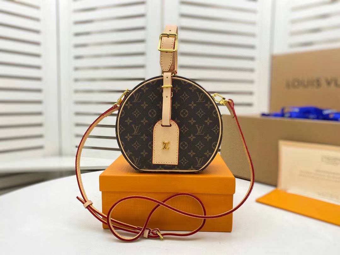 LV 
Master
270 dhs🌺

Zain10
♥️♥️♥️