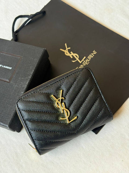 YSL
💙*Super Master*💙
💙*With original box*💙
280 dhs🇦🇪

Zain281
♥️♥️♥️