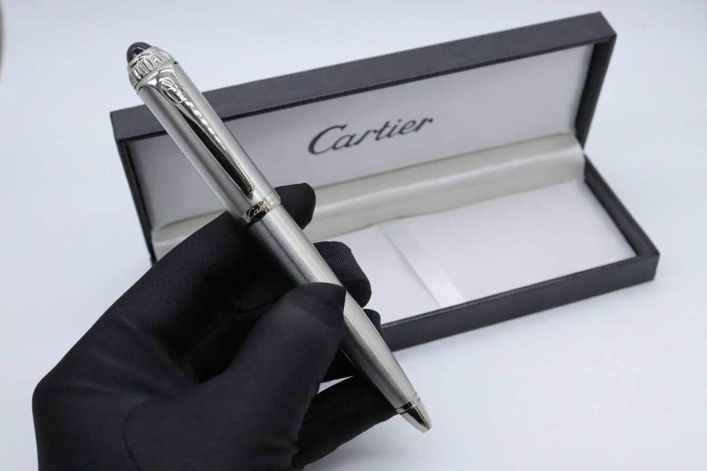Cartier Pen 

60 dhs🌺

With Box
🎁🎁🎁

Zain33
♥️♥️♥️