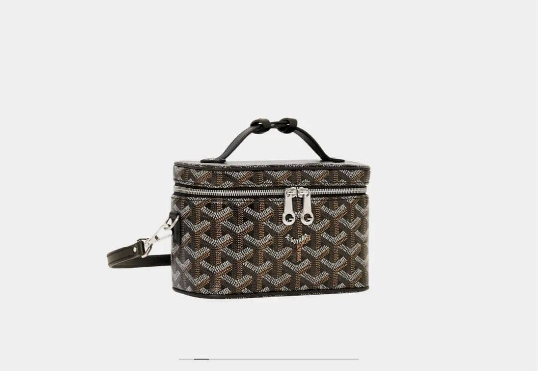 Goyard
with box
100 dhs💛

Zain143
♥️♥️♥️