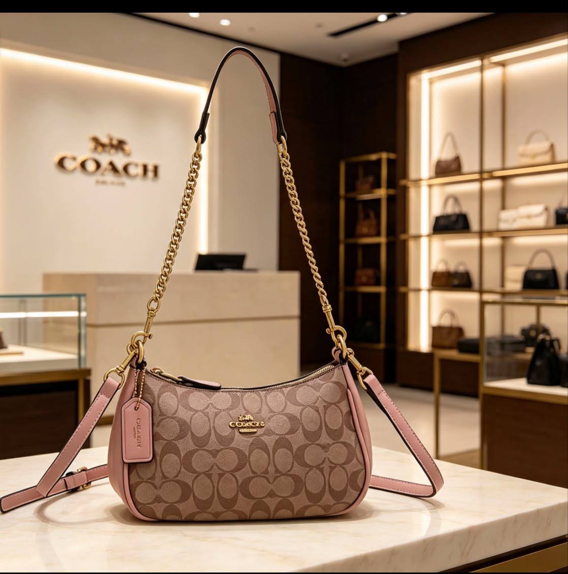 Coach
95 dhs🇦🇪🇦🇪
Size:24*8*15.5

Zain07
♥️♥️♥️