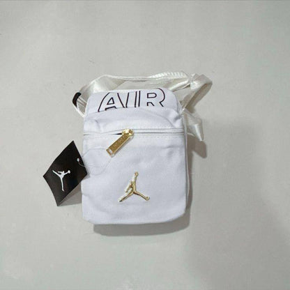 Sport Bag
20 cm
30 dhs❣️

Zain17
♥️♥️♥️