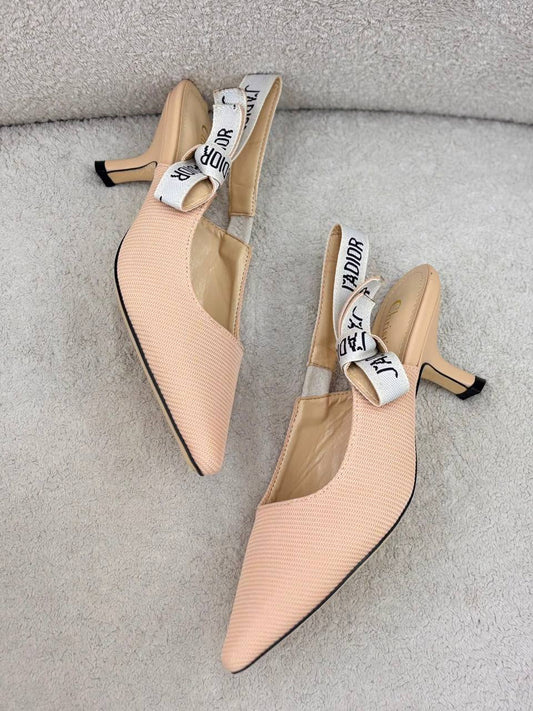 Dior sandal

110 dhs🇦🇪🇦🇪

 Sizes: 36-42

Zain55
♥️♥️♥️