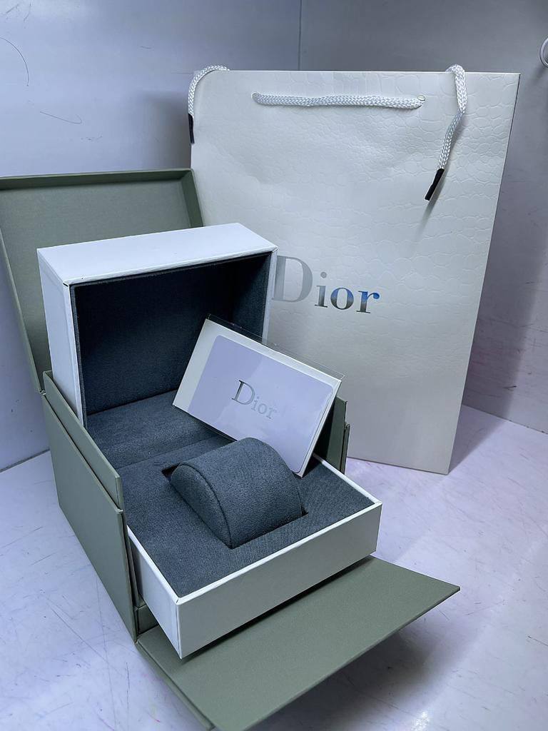 Watches Boxes

Box + Card + Paper Bag

50 dhs🪙🌨️

Zain45
♥️♥️♥️