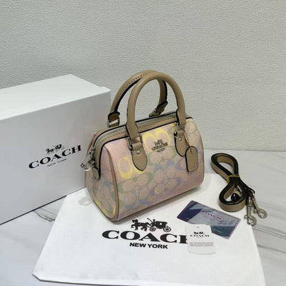 COACH
Best quality WITH BOX
100 dhs🇦🇪🇦🇪
size 17CM

Zain290
♥️♥️♥️