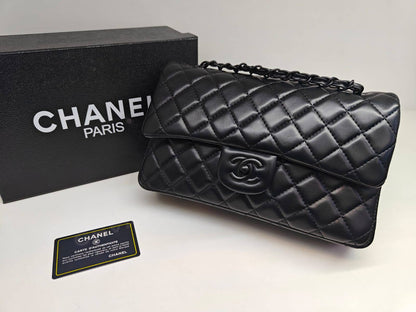 Chanel
 115 dhs🌺 

with box
🎁🎁🎁

Zain235
♥️♥️♥️