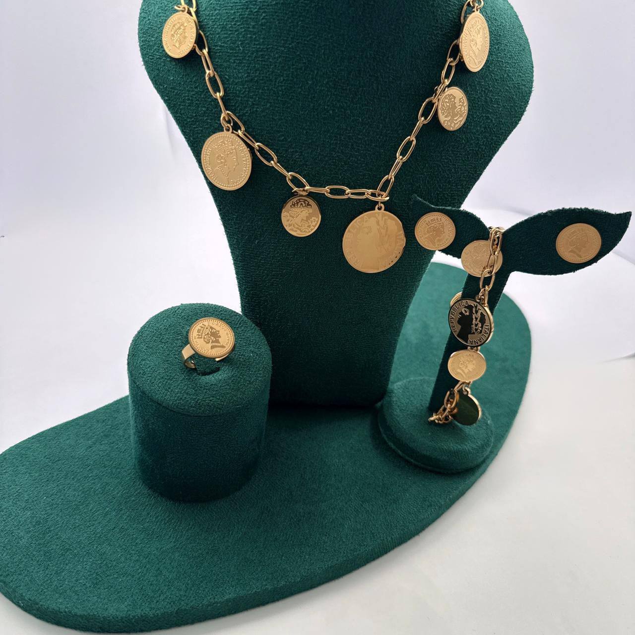 one Set Accessories
50 dhs🇦🇪

Zain45
♥️♥️♥️