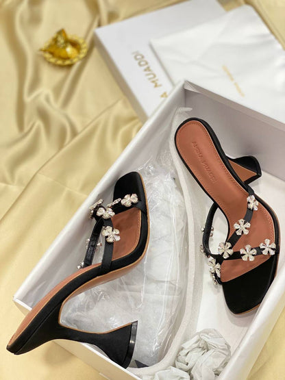 Amina 
Aaa master quality 
Size 37……..41 
400 dhs🪙🌨️

Zain180
♥️♥️♥️