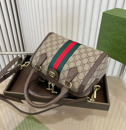 GUCCI 

NEW CAME 

GOOD QUALITY 

100 dhs🇦🇪🇦🇪
Zain39
♥️♥️♥️