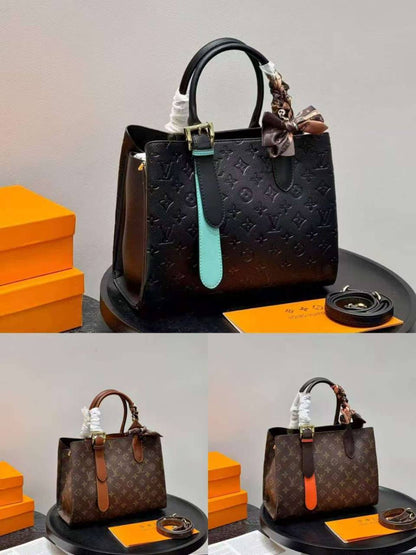 LV
Flower ToteBag
Monogram Canvas
Gold Hardware
With long belt strap
NO BOX
Size: 30 cm
110 dhs✅

Zain239
♥️♥️♥️