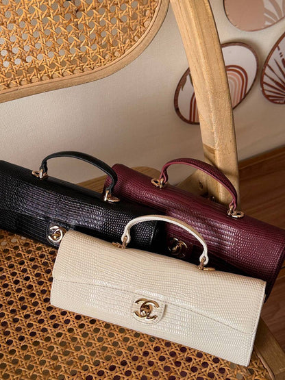 New Collection✨✨✨
CHANEL
25cm
340 dhs🇦🇪🇦🇪
*MASTER QUALITY*
With box🎁

Zain167
♥️♥️♥️